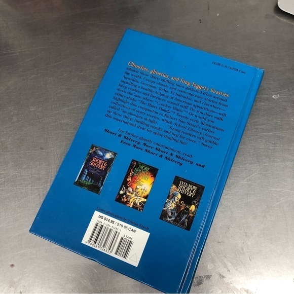 A Terrifying Taste of Short and Shivery by: Robert D. San Souci, hardback book - Picture 5 of 6